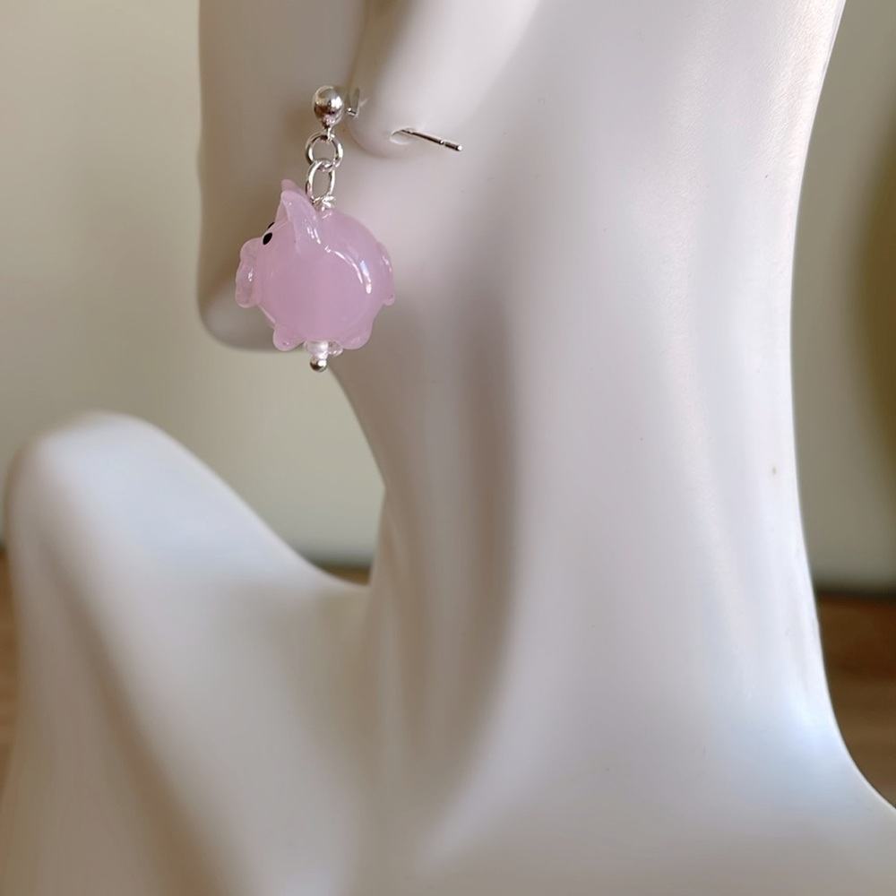HAND CRAFTED PINK PIGLET EARRINGS Glass Pink Sterling Silver Posts Whimsical - Picture 8 of 12